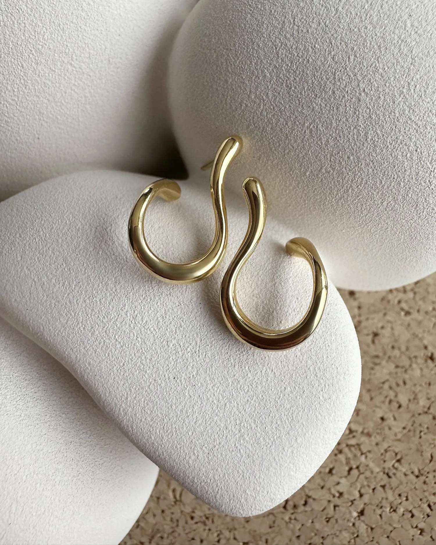 Breeze small earrings gold
