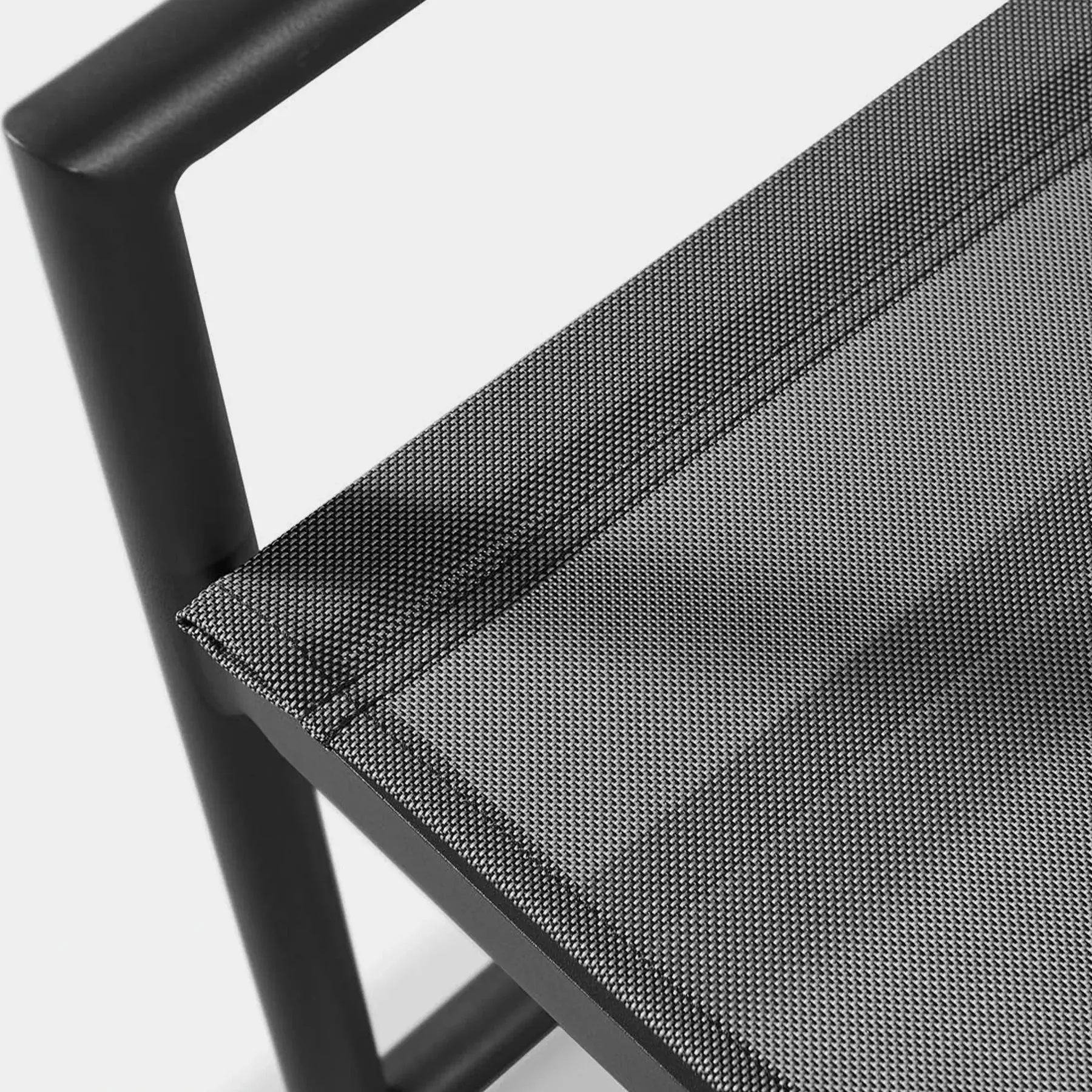 BREEZE XL DINING CHAIR