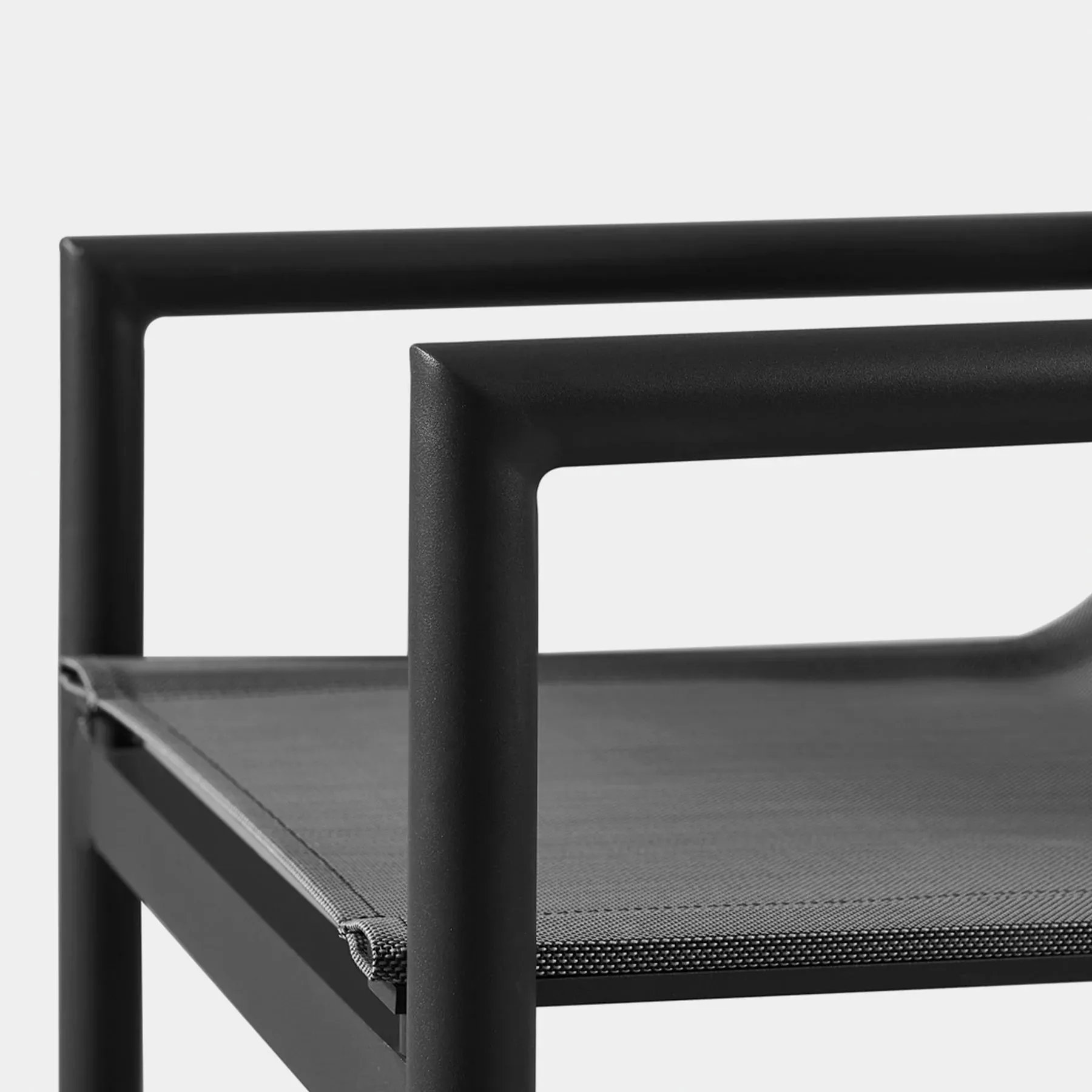 BREEZE XL DINING CHAIR